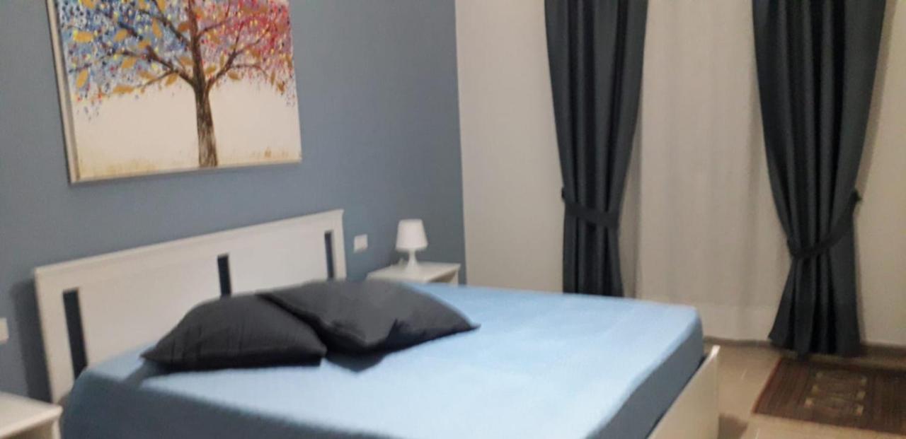 Shalom Hotel Чинизи Екстериор снимка